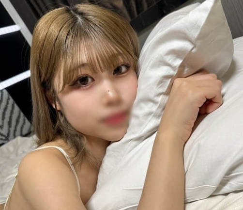 FC2PPV-4625421 白皙美腿D罩杯纤细身材