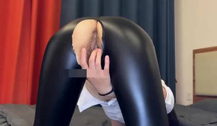 极品大长腿丝袜骚货-小条