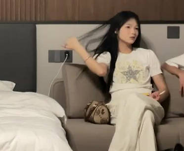 约了一个18岁只有88斤的大花腿妹妹-欧阳克