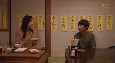 JUR-430 合鍵をもらった人妻が、男子学生が卒業するまで中出しされた一人暮らし部屋。 小野りんか