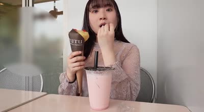 FC2PPV-4515805初摄露脸召唤完美整洁外貌美丽巨乳女神