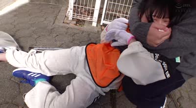 HRSM-107 ボランティア女性スタッフ捕獲 慈善活動に勤しむ美しい身体を貪る